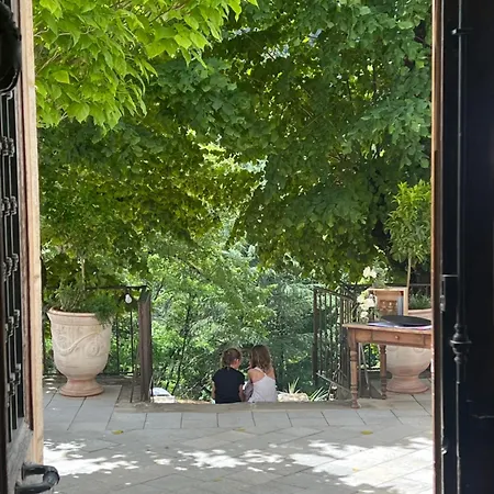 Panzió Maison Gabrielle *