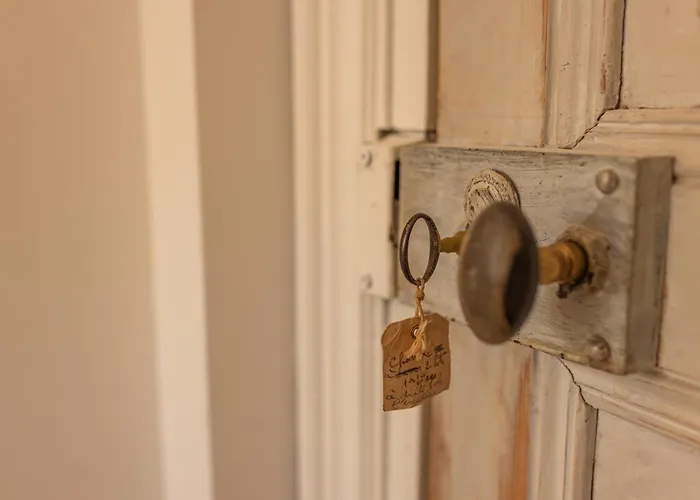 Maison Gabrielle Bed & Breakfast *