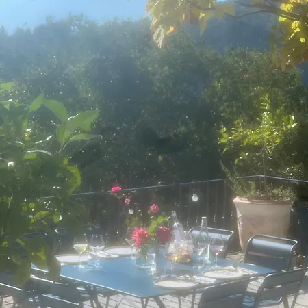 Maison Gabrielle Bed and Breakfast *