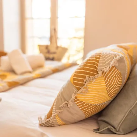 Maison Gabrielle Bed and Breakfast *